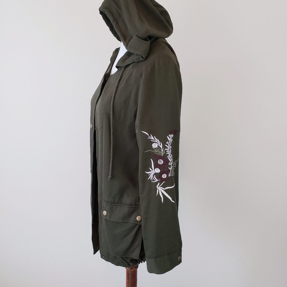 Blue Rain Olive Green Embroidered Utility Jacket Rose Flower Sleeve Size Small